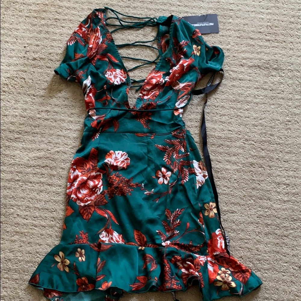 Beautiful dress!!